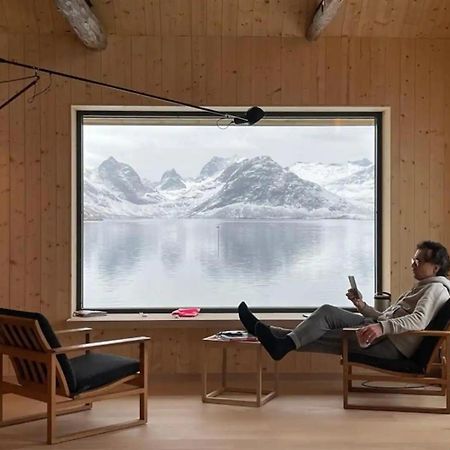 Minkfarmen, Spacious Seaside Cabin With Scenic View Ramberg Exterior photo